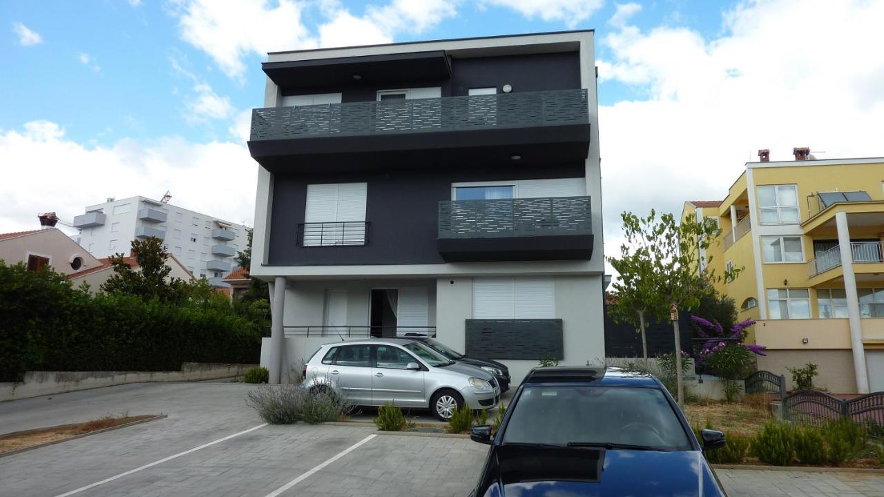 King With Private Parking Appartement Zadar