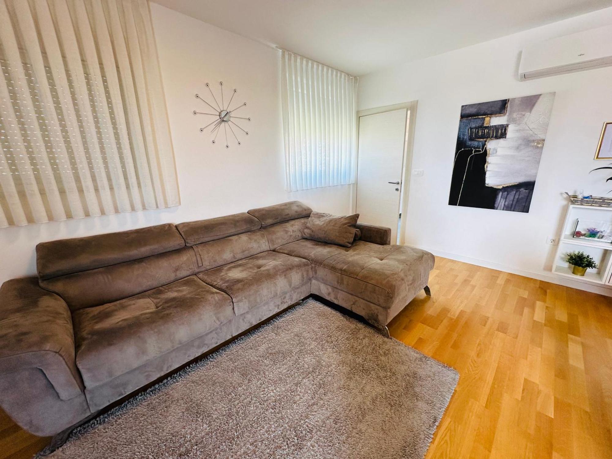 Appartement King With Private Parking