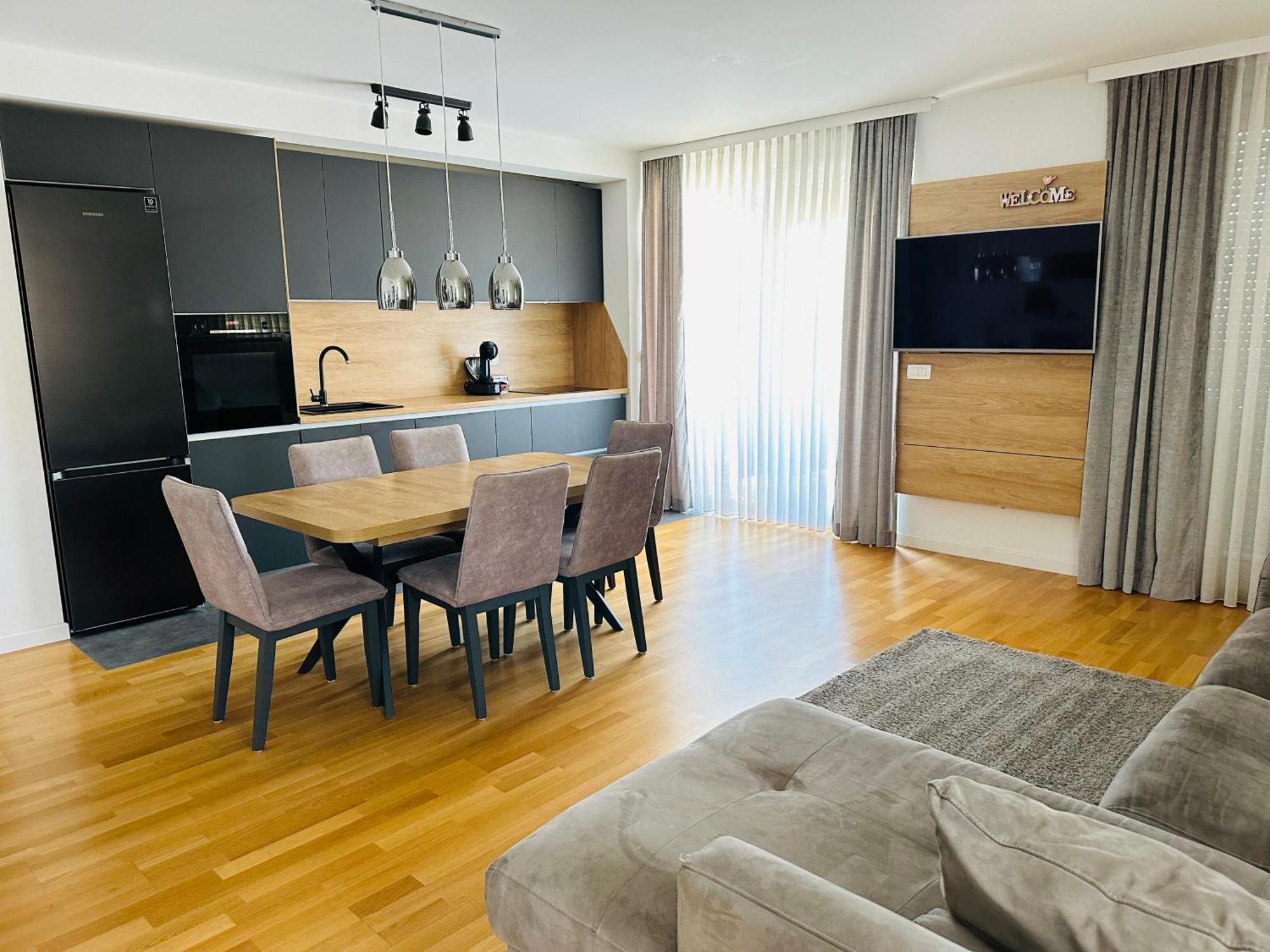 Apartment King With Private Parking Zadar